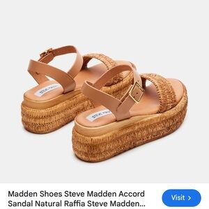 Steve Madden Natural Raffia Sandal size 9 nwot